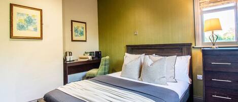 1 soveværelse, skrivebord, strygejern/strygebræt, Wi-Fi