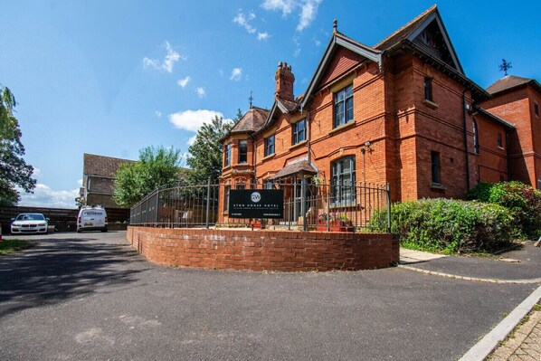 Communal guest terrace and ample parking