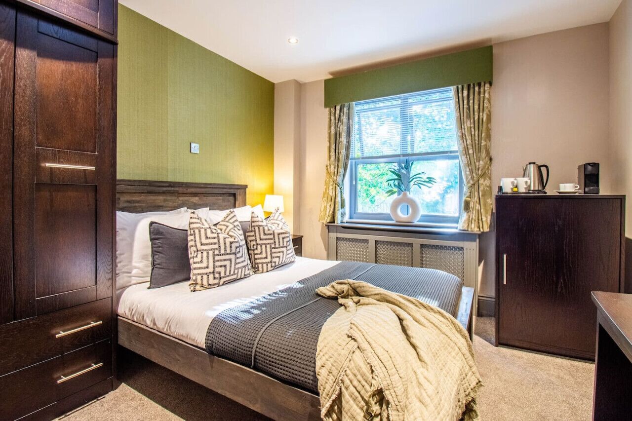 1 bedroom, desk, iron/ironing board, free WiFi