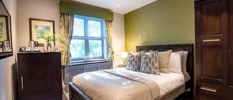 1 bedroom, desk, iron/ironing board, free WiFi