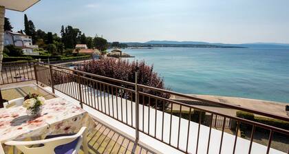 Apartments on the sea in center of Malinska Luce / Sea front comfortable apartment for 2
