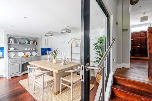 Basic House | Private kitchen - Grandeur Islington Home (London)