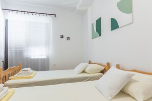 2 bedrooms, WiFi, bed sheets