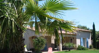 Villa Contemporaine Récente en Campagne Aixoise Pour Location SaisonniÚre