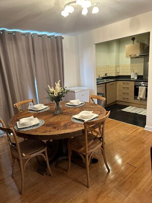 Apartment | Dining