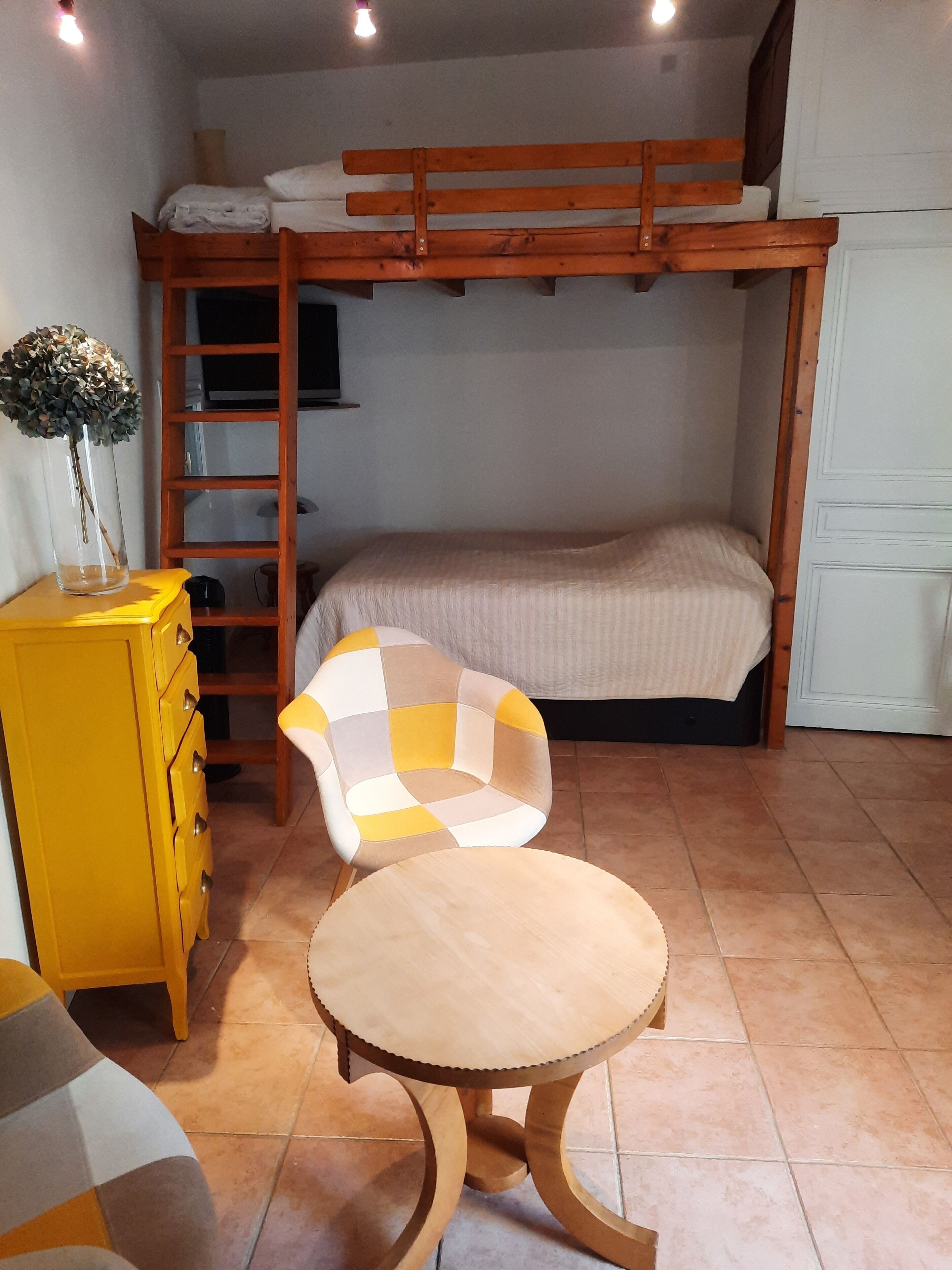 1 chambre, fer et planche à repasser, Wi-Fi, draps fournis