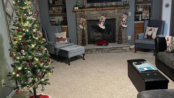 Smart TV, fireplace, table football, ping pong