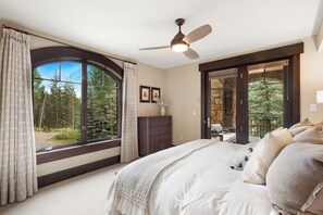 4 bedrooms, iron/ironing board, Internet, bed sheets