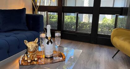 Modern Villa steps away from the white sandy beach on upscale Lido Key, Sarasota