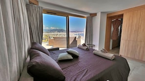 3 bedrooms, iron/ironing board, WiFi, bed sheets - 3 rooms sleeps 4 + Independent studio sleeps 2 with sea view (Nice)