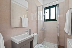 Free toiletries, hair dryer, towels
