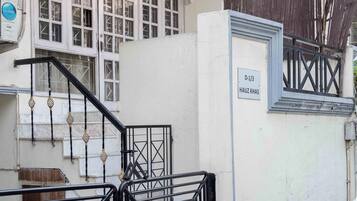 Shared Dormitory, 3 Bedrooms, Smoking | Balcony