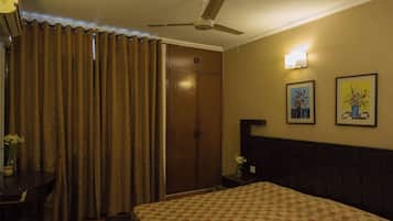 Shared Dormitory, 3 Bedrooms, Smoking | 3 bedrooms