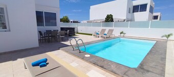 Luxury Rubicón con Piscina y Jacuzzi Privado