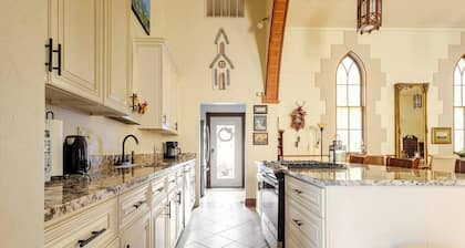 Trinity Hill Bed & Breakfast - In Missouri Wine Country