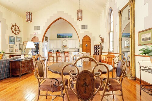 Trinity Hill Bed & Breakfast - In Missouri Wine Country