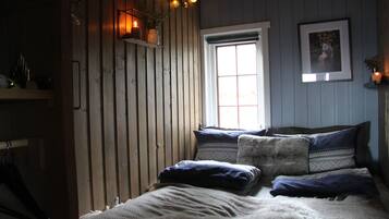 3 quartos, berço de viagem, Wi-Fi, roupa de cama