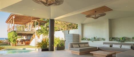 Smart TV, películas con cargo, servicios de streaming