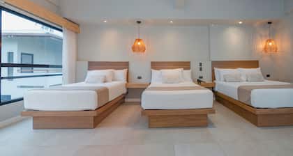 Mirasurf Hotel & Waves