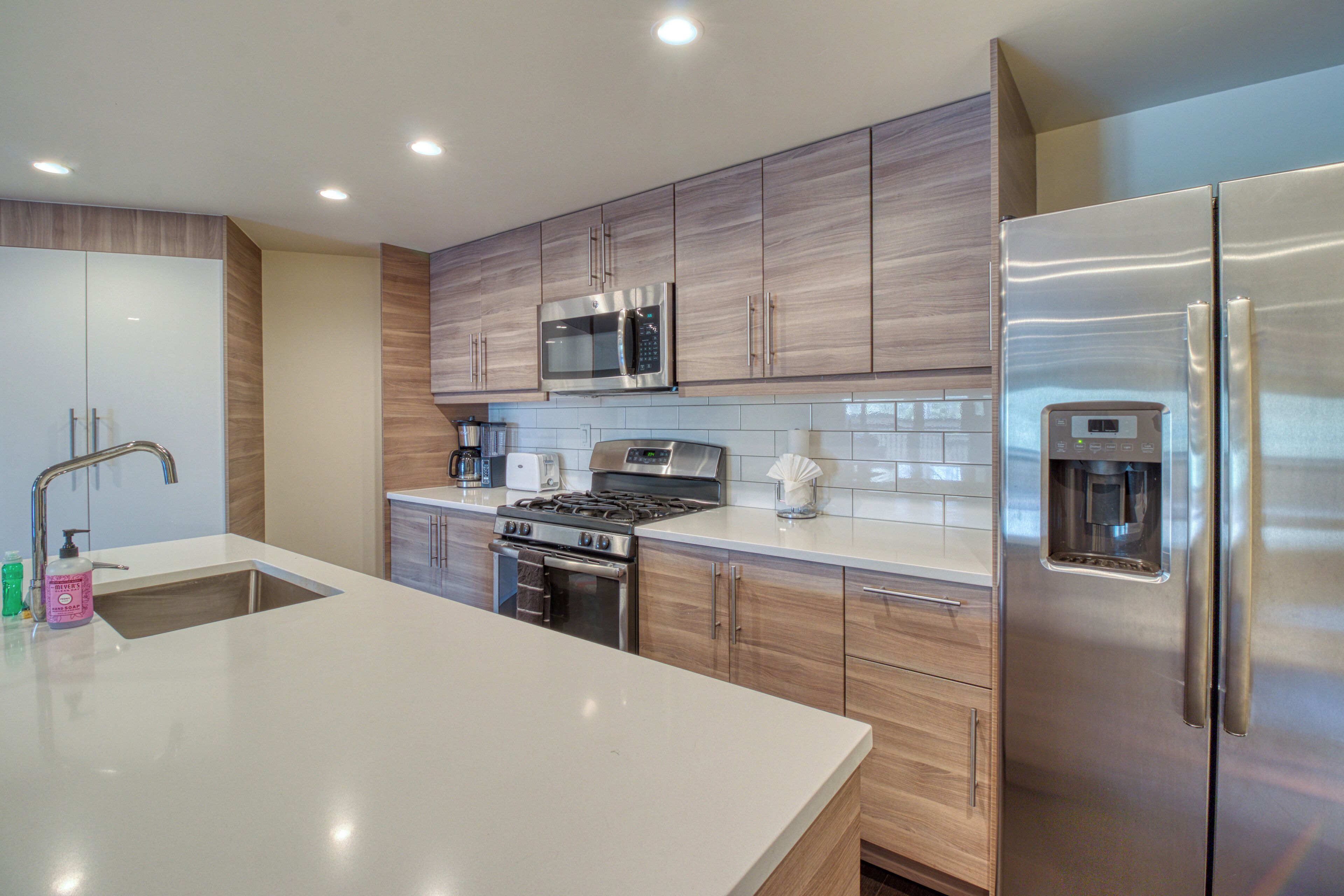 Condo, 1 Bedroom | Private kitchen | Cookware/dishes/utensils