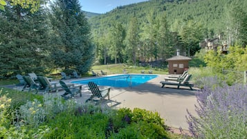 Piscina externa sazonal