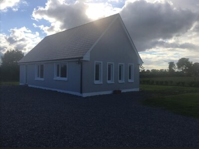 2 Bedroom House Near Athy