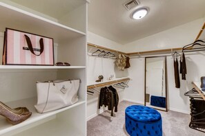 Interior - Desert Retreat with Life-sized Checkers and Twister, Pool, Spa & Ping-Ping! (Phoenix)