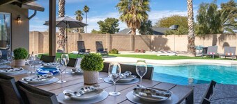 Heated Pool, Spa, Putt-Putt, Theatre & Game Room, 2 Kitchens!