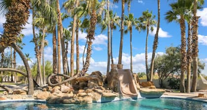 Resort Style Estate, 2 Houses, Putt-Putt Course, B-ball Court, Heated Pool