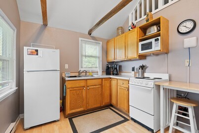 Tiger Lily Cabin on Kangaroo Lake- Dog Friendly, playground, fire pit