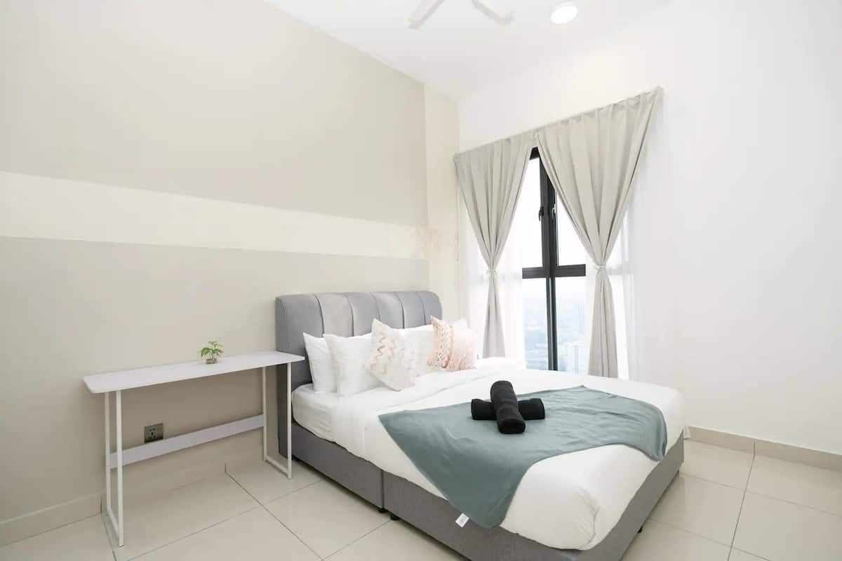 1 chambre, couette en duvet d'oie, bureau