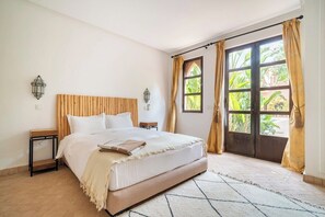 5 soverom, strykejern/-brett, wi-fi og sengetøy