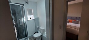 เบสิกอพาร์ทเมนท์, 1 ห้องนอน | ห้องน้ำ | ไดร์เป่าผม, ผ้าเช็ดตัว