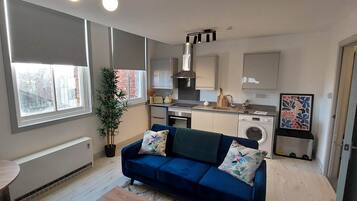 Appartement, 1 chambre | Coin séjour | TV connectée de 42 pouces avec chaînes numériques, Netflix