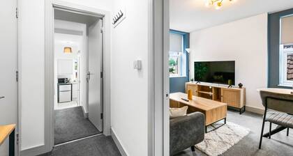 1 Bdr Modern Living in The Old Bank Hse