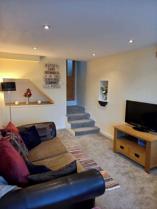 Unclassified image, 1 of 16, button