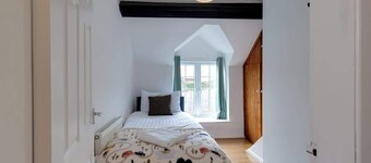 Lavender Cottage - a beautiful quirky cottage