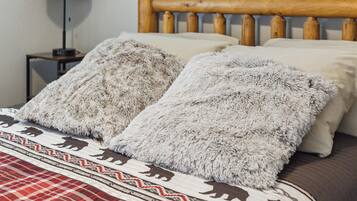 3 bedrooms, iron/ironing board, free WiFi, bed sheets