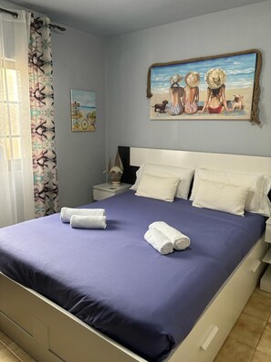 2 bedrooms, iron/ironing board, WiFi, bed sheets - Apartamento con Amplios Espacios Exteriores Junto al Centro Turístico y la Playa (Corralejo)