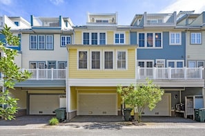 Exterior - 67th St, 2 Pools, 5 Bedrooms, near the Pools! FREE Linens/Towels! Parking for 3 (Ocean City)