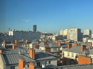 3 Schlafzimmer, Schreibtisch, Bügeleisen/Bügelbrett, Reisekinderbett