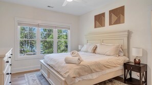 9 bedrooms, WiFi, bed sheets