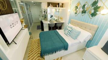 1 bedroom, individually decorated, individually furnished
