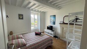 2 Schlafzimmer, Bügeleisen/Bügelbrett, kostenloses WLAN, Bettwäsche