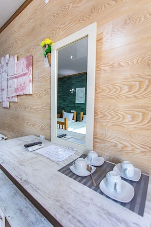 Comfort Quadruple Room, Courtyard View | Living area - Hotel Dimasi (Kutaisi)