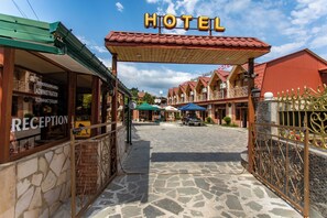 Exterior - Hotel Dimasi (Kutaisi)