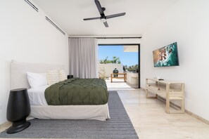 6 bedrooms, iron/ironing board, WiFi, bed sheets - Amazing Beach View , Walk to the Beach. Cleaning & Concierge (Cabo San Lucas)