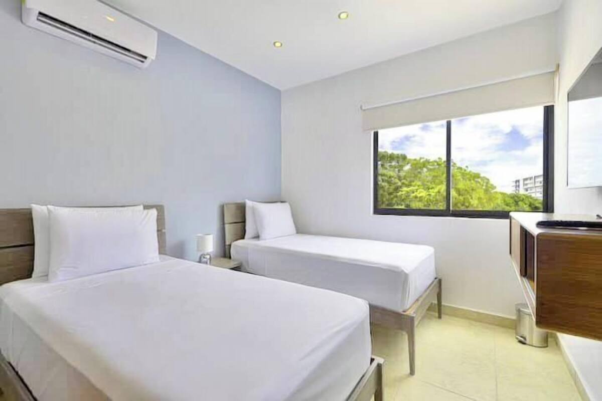 Quarto duplo básico, vista para o pátio | Wi-Fi de cortesia, individualmente mobiliados, roupa de cama