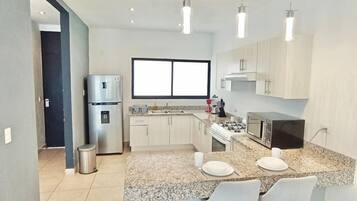 Fridge, microwave, oven, blender