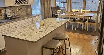 Awesome Lake Home with tons of fun!